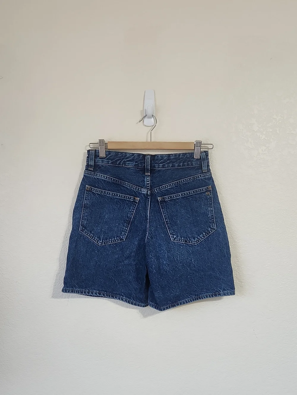 Madewell Baggy Jean Shorts in Valmont Wash Size 24